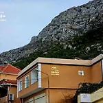Mefaja Πανσιόν