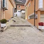 Mefaja Κρούγια